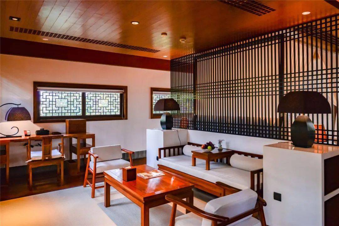 三台西餐厅_西餐厅台面摆放示意图_西餐厅台面布置